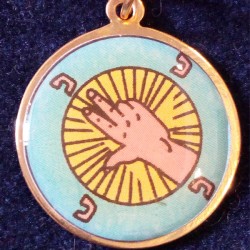 06 LA MANO CHE INDICA
