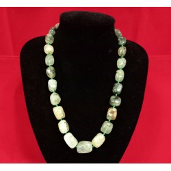 COLLANA IN PREHNITE