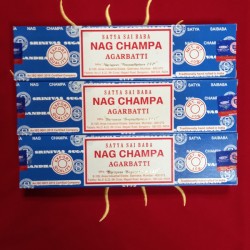 NAGACHAMPA INCENSO SCATOLA DA 12 BASTONCINI 40 GRAMMI